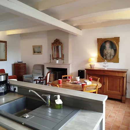 Les Hirondelles En Baie Du Mont St Michel Saint-Jean-le-Thomas